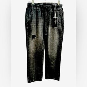 NWT, Flamingals Charcoal‎ Lightly Distressed Relaxed Jeans